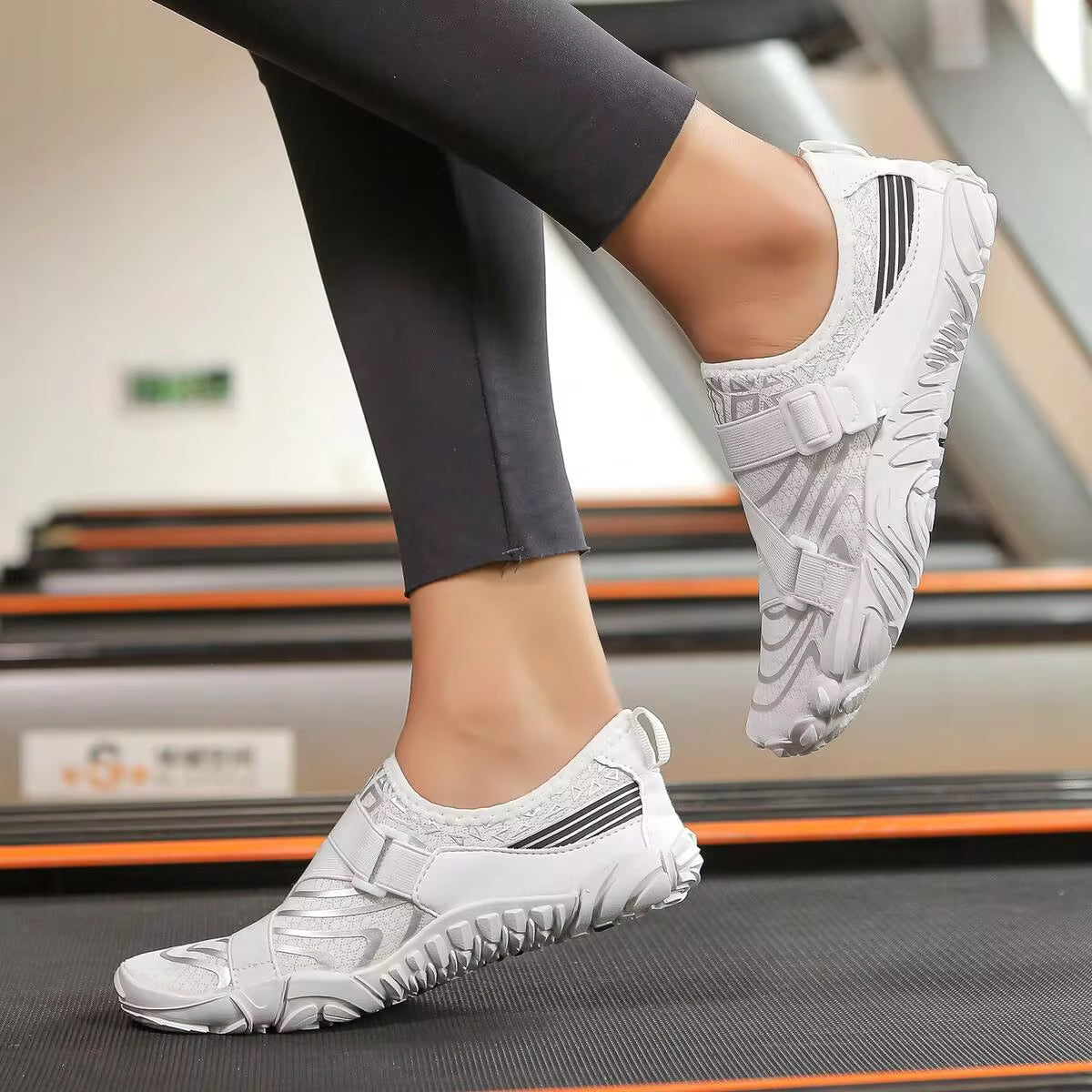 Women's Spring New Yoga Shoes, Super Lightweight Training Deep Squat Indoor Fitness Running Jump Rope Running Shoes, Soft Soles