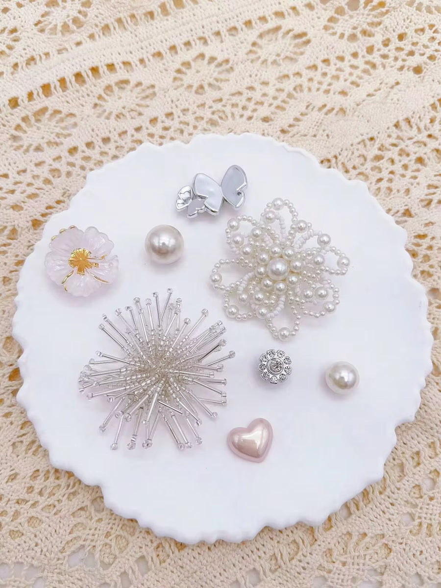 2/8pcs Pearl Flower, Crystal Bouquet, Butterfly, Faux Pearl, Heart-Shaped Shoe Charms - Easy To Install Detachable DIY Shoe Decorations For Customizing Garden Shoes, Clogs, Sandals And Beach Bags - Perfect Gift For Holiday Parties And Special Occasions