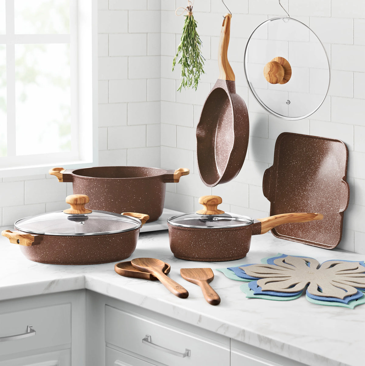 The Pioneer Woman Prairie Signature 14 - Piece Cast Aluminum Cookware Set, Brown Speckle